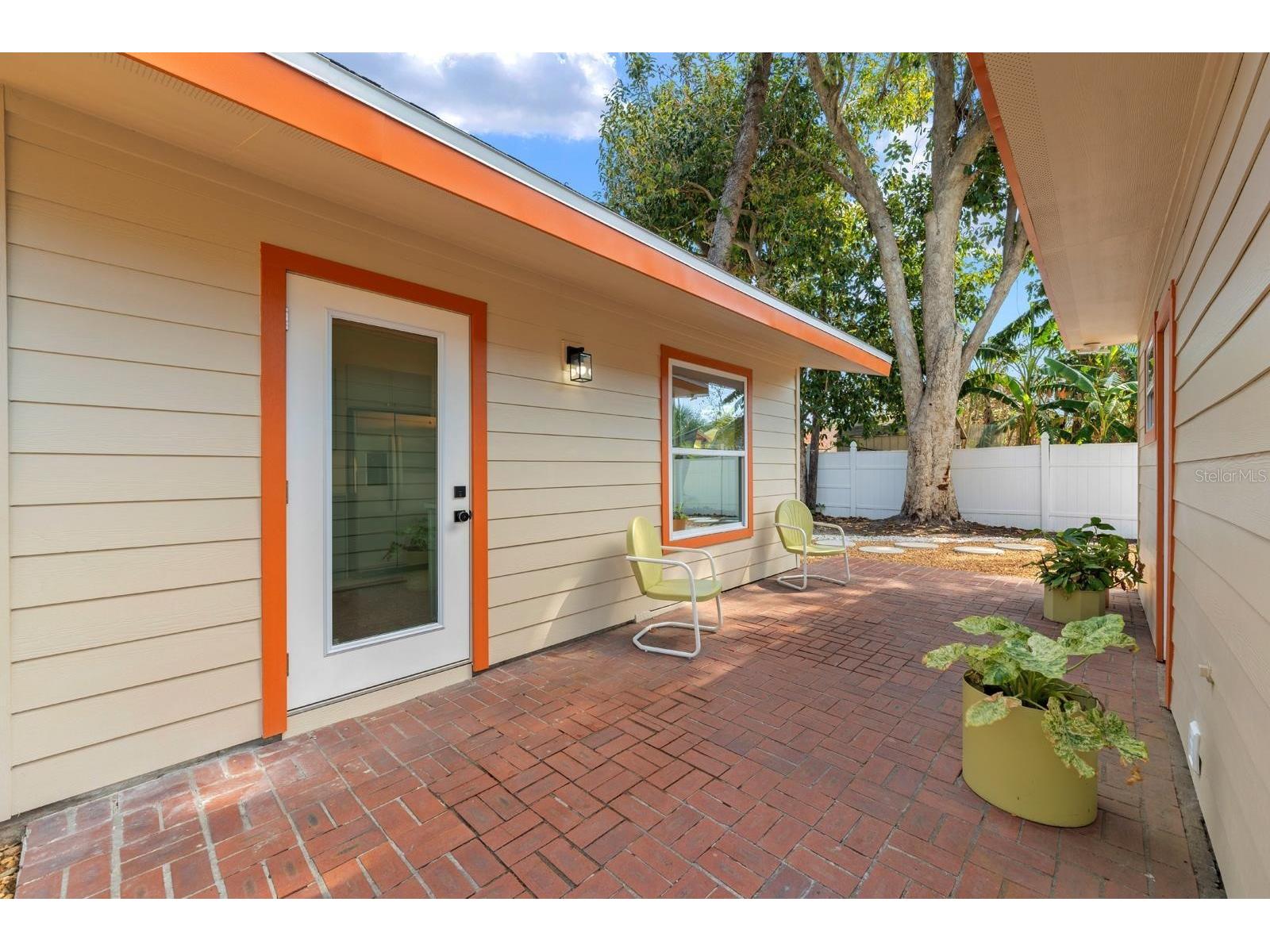 419 64th Avenue S Saint Petersburg FL 33705 TB8490768 image6