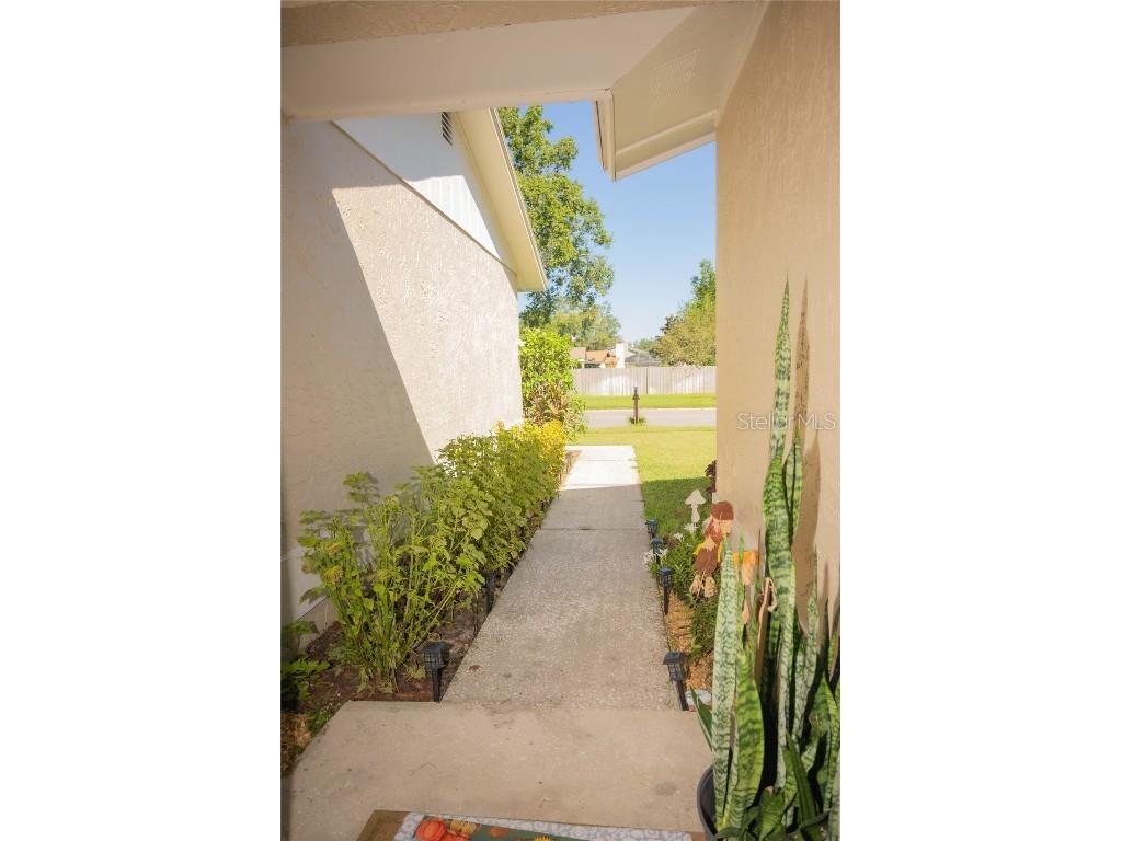 419 Bloomingfield Drive Brandon FL 33511 TB8404392 image5