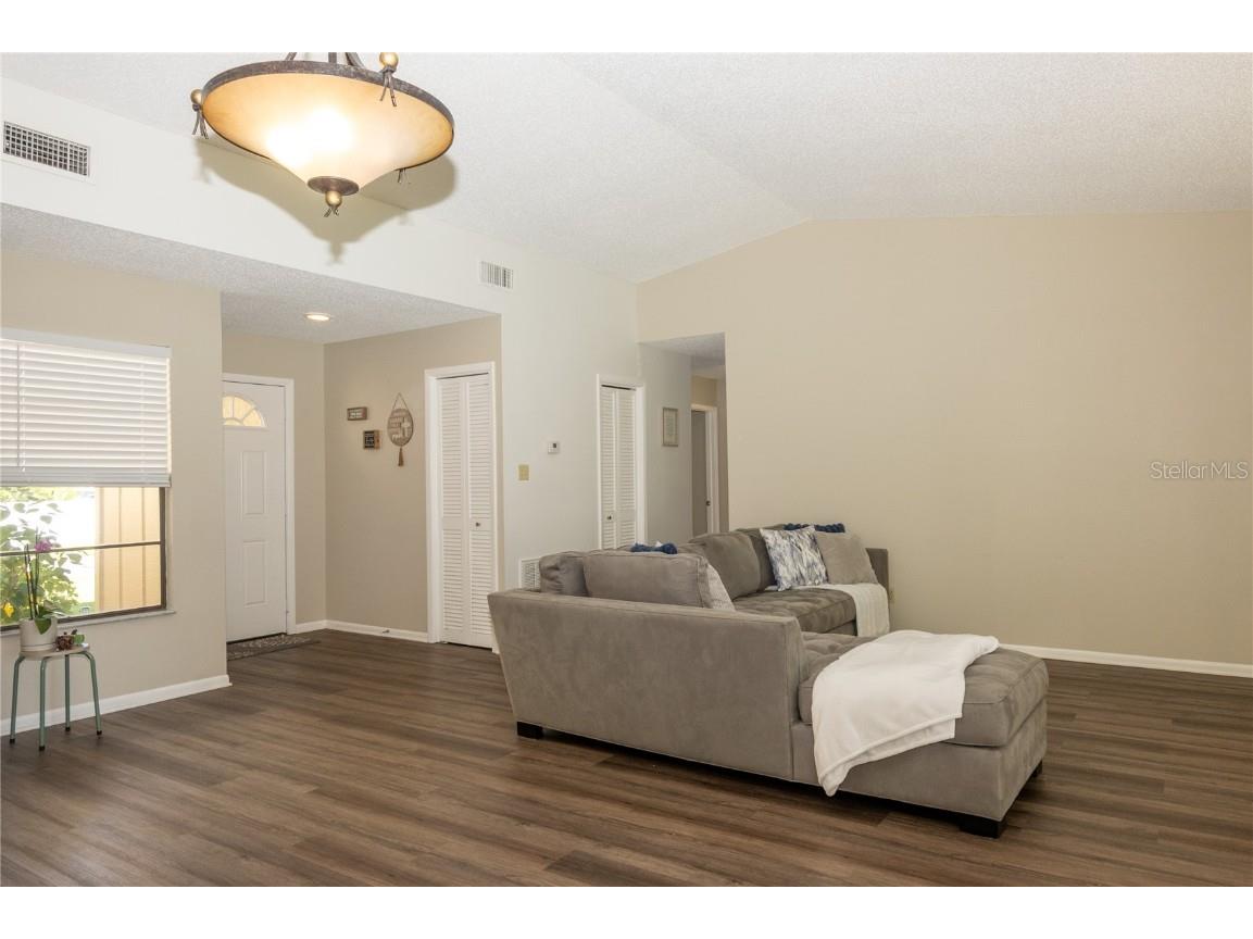 419 Bloomingfield Drive Brandon FL 33511 TB8404392 image7