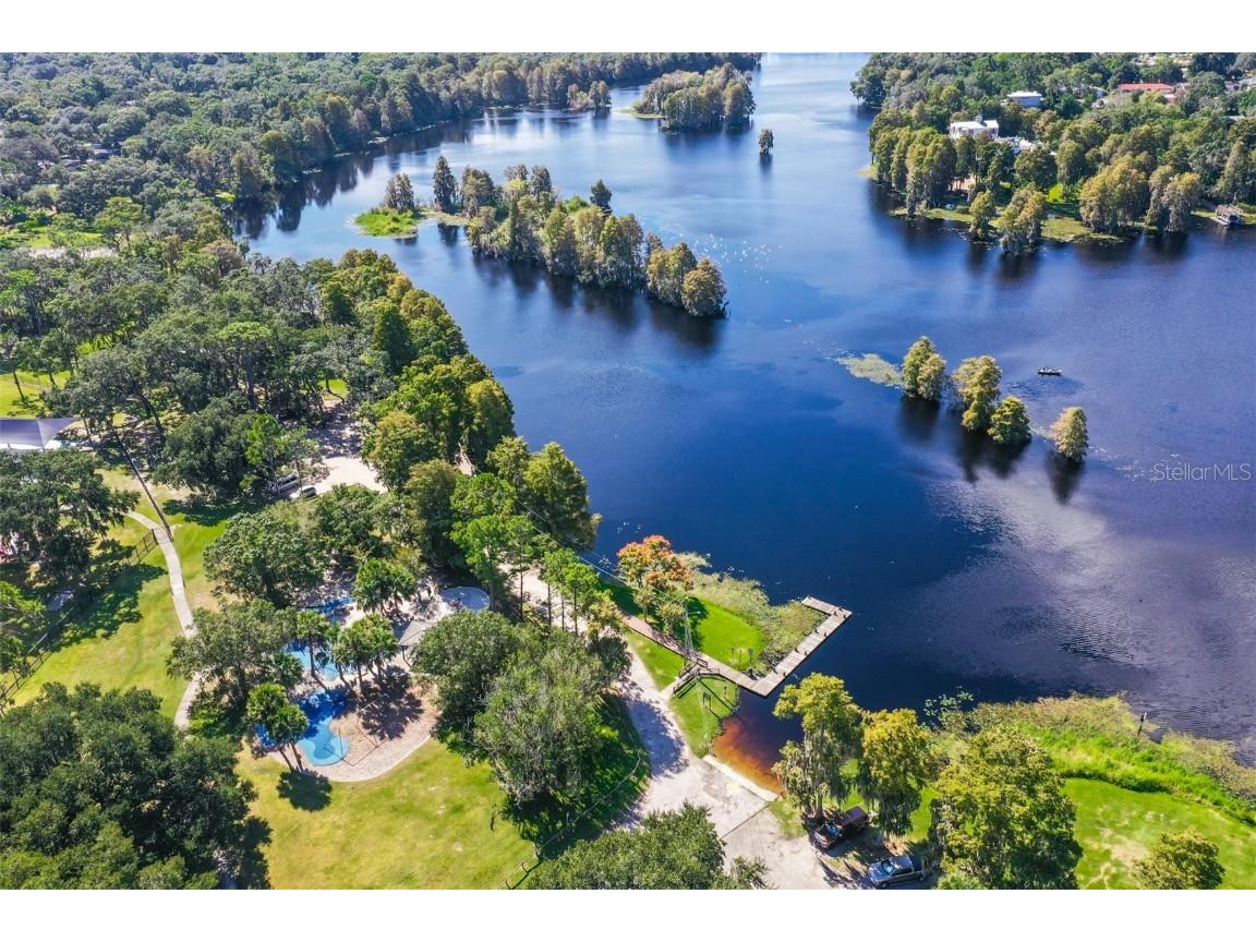 419 Broxburn Avenue Temple Terrace FL 33617 T3339478 image1