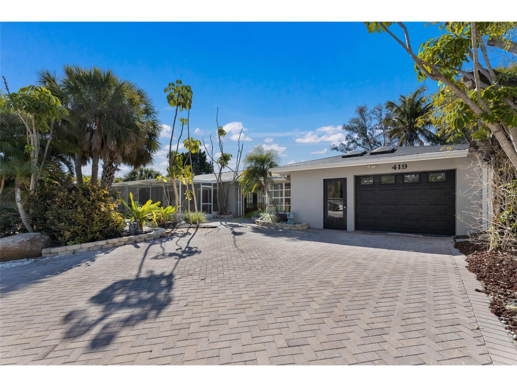 419 Clark Drive Holmes Beach FL 34217 A4684428 image1