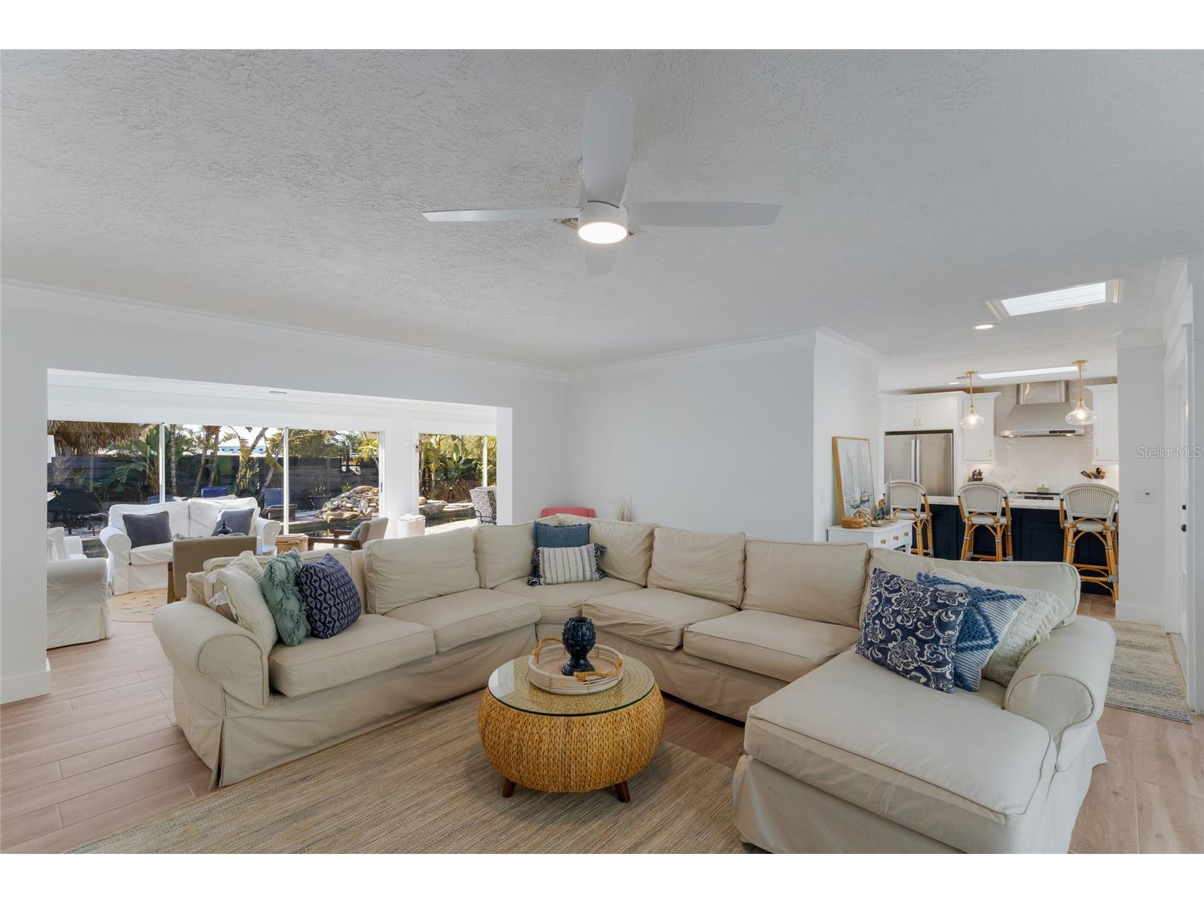 419 Clark Drive Holmes Beach FL 34217 A4684428 image3