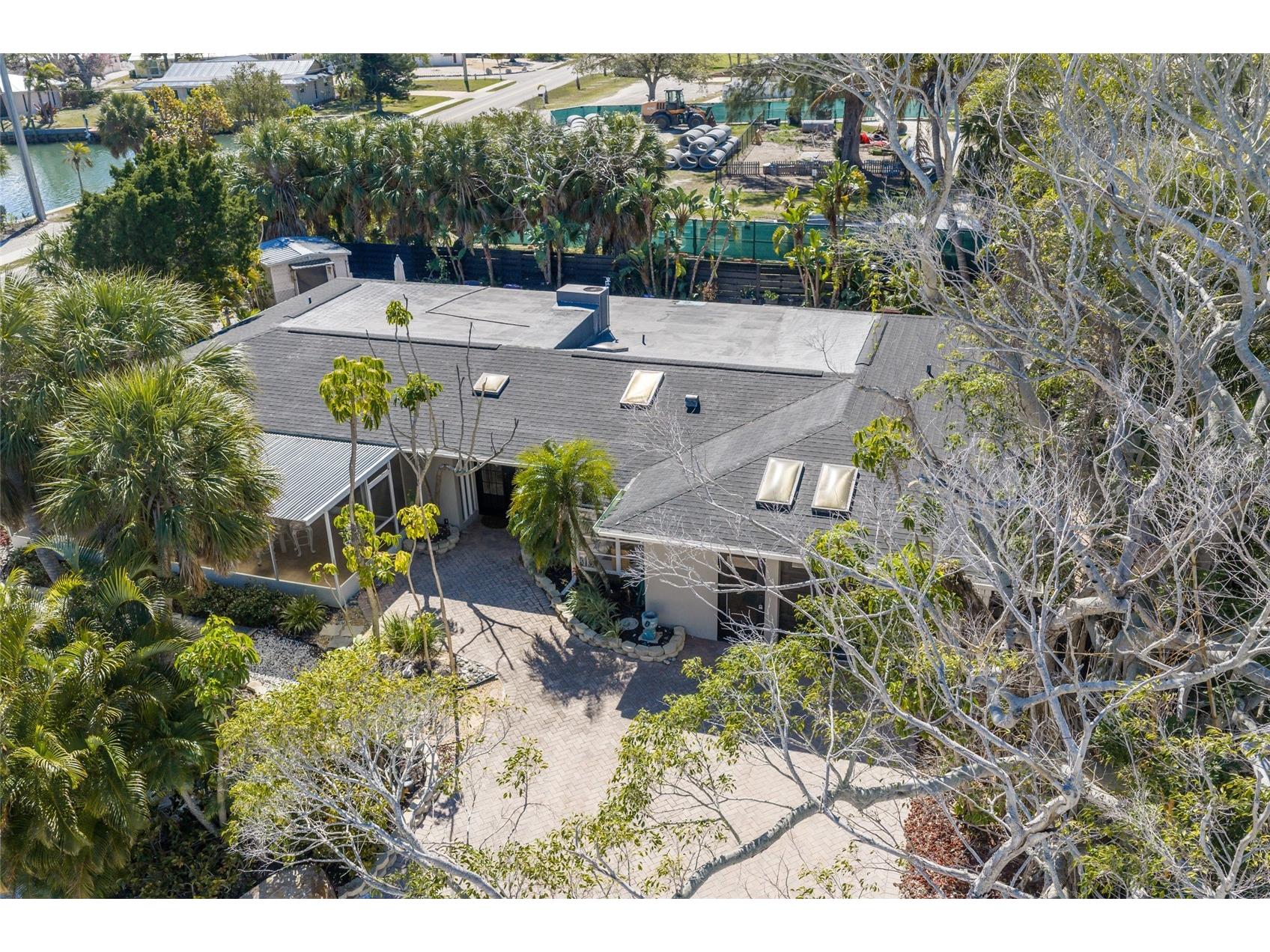 419 Clark Drive Holmes Beach FL 34217 A4684428 image46