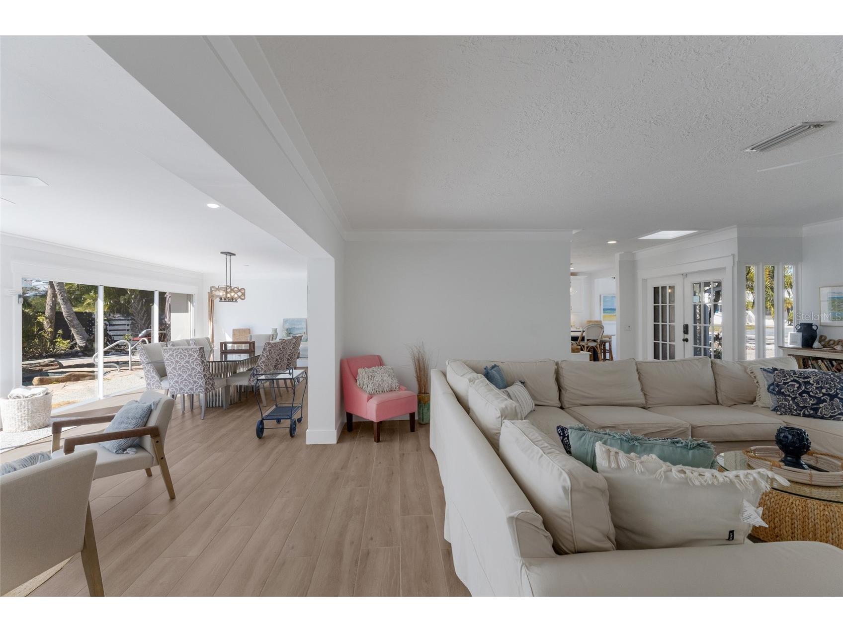 419 Clark Drive Holmes Beach FL 34217 A4684428 image5