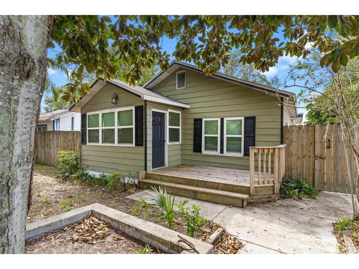 419 N Barrow Avenue Tavares FL 32778 G5088715 image1