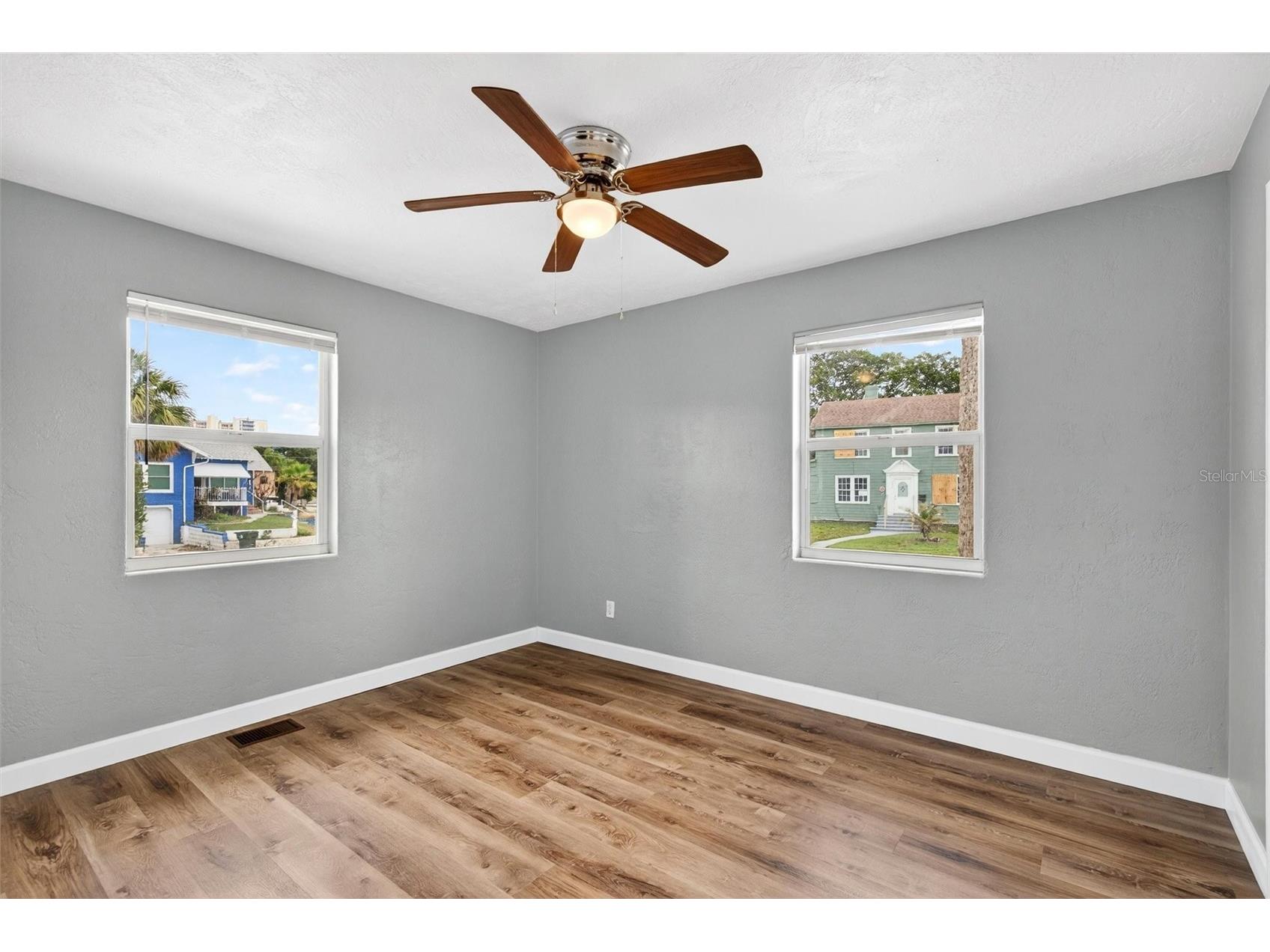 419 N Peninsula Drive Daytona Beach FL 32118 FC318902 image37