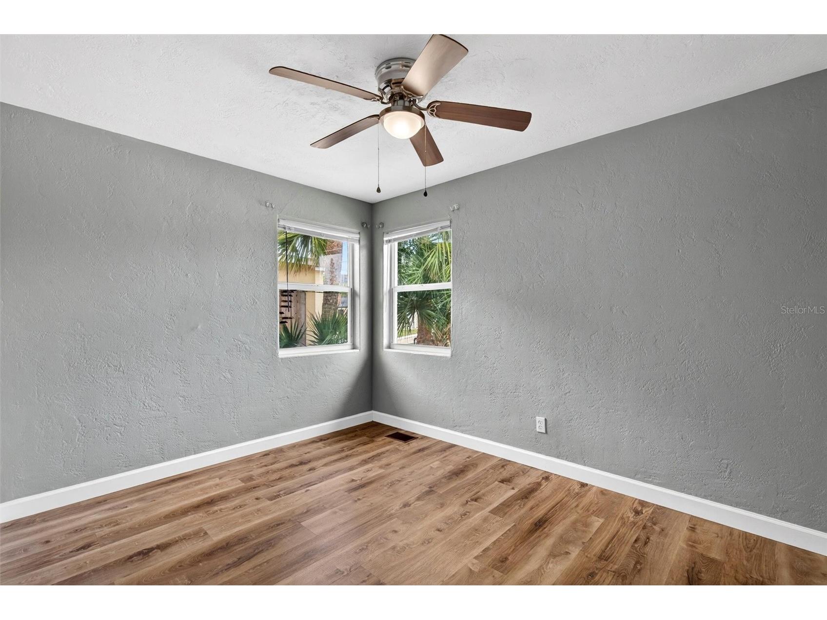 419 N Peninsula Drive Daytona Beach FL 32118 FC318902 image40