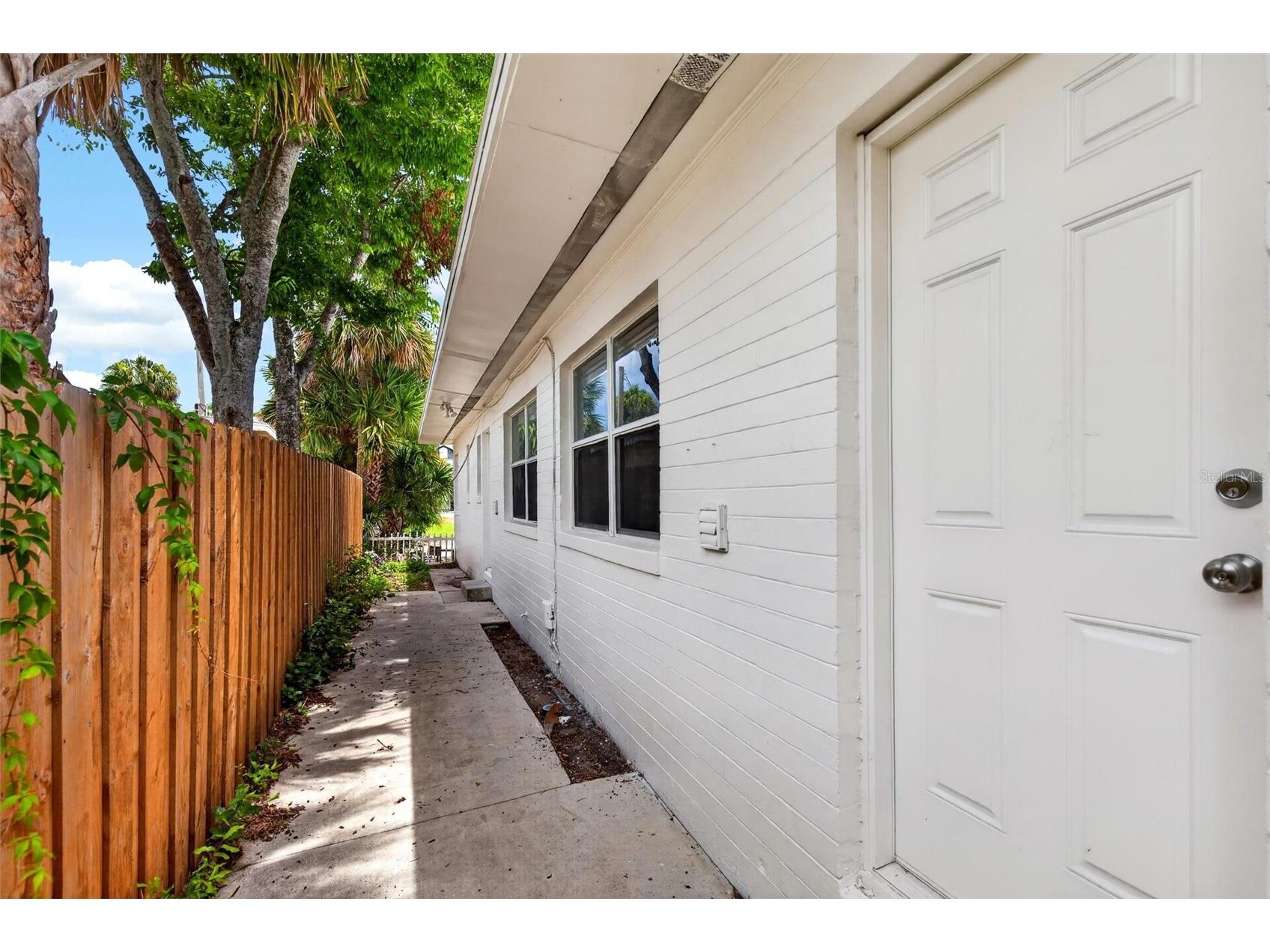 419 N Peninsula Drive Daytona Beach FL 32118 FC318902 image50