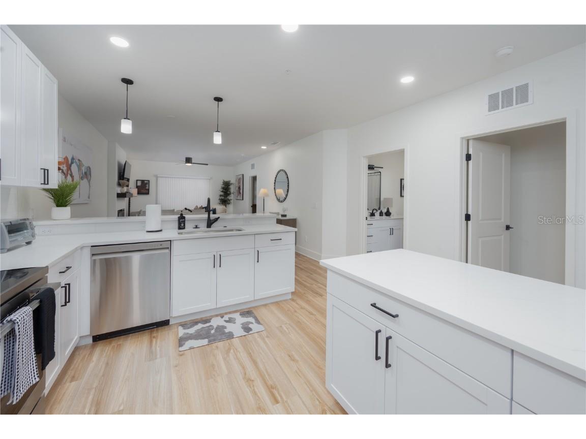 419 SE 1st Avenue #101 Ocala FL 34471 OM654493 image9