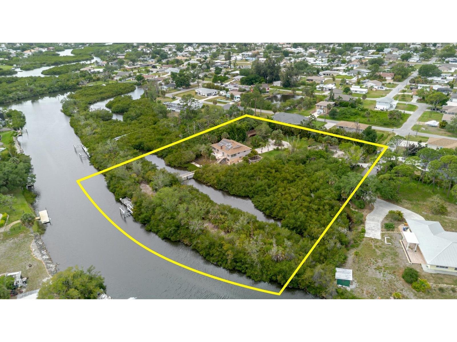 4190 Strombus Road Venice FL 34293 - ALLIGATOR CREEK A4691122 image1