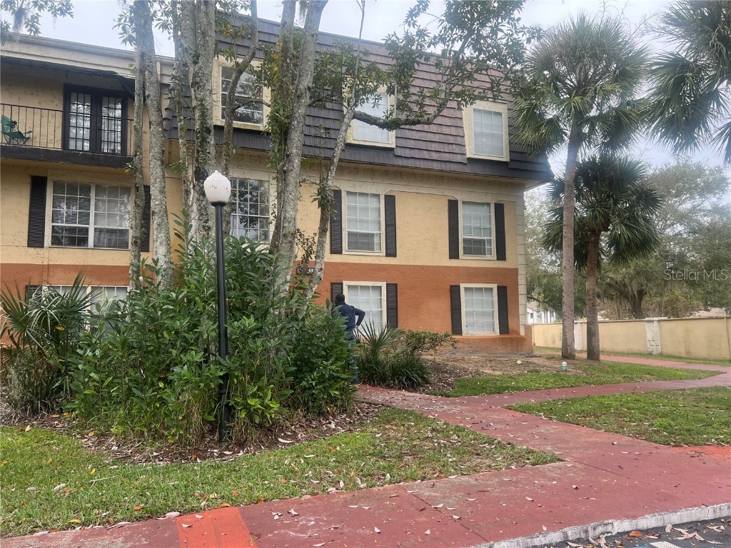 4190 Versailles Drive #4190D Orlando FL 32808 O6168725 image1