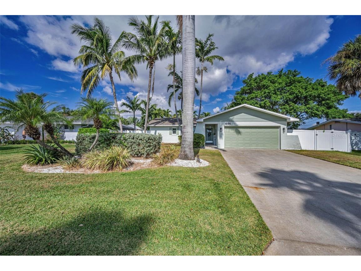 4191 50th Avenue S Saint Petersburg FL 33711 TB8446473 image1