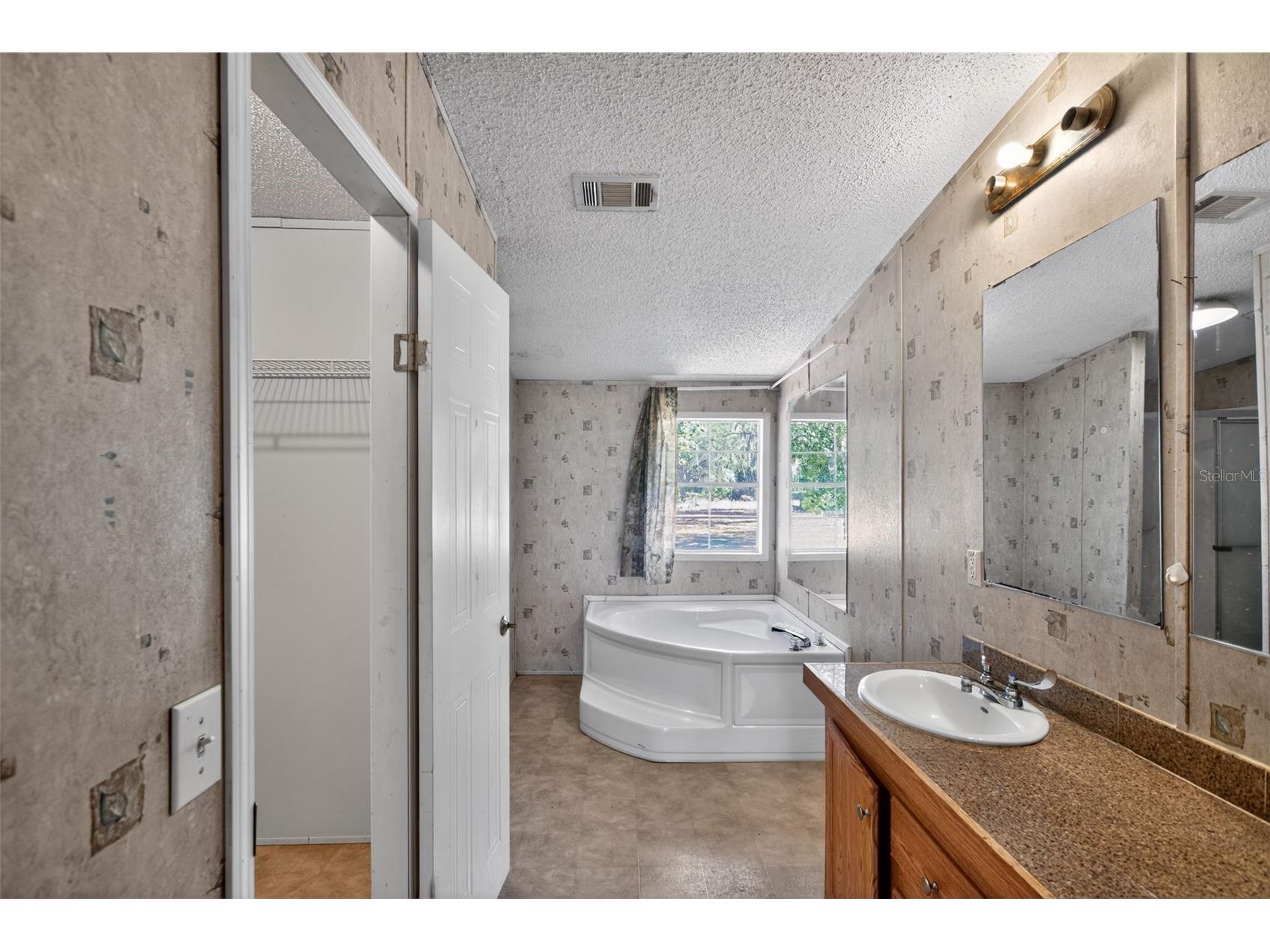41933 Pine Valley Drive Paisley FL 32767 A4682499 image35