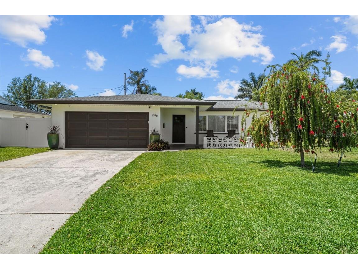 4196 10th Street NE Saint Petersburg FL 33703 TB8369393 image1