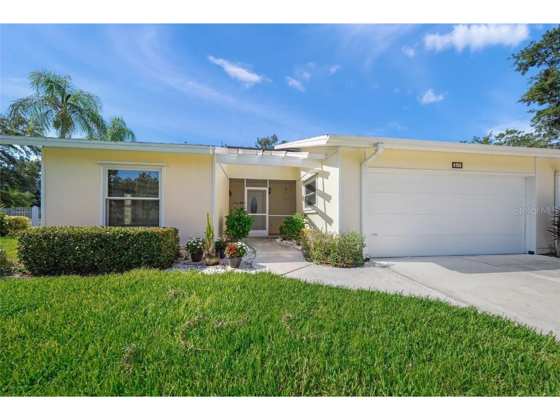 4198 Oakhurst Circle W #3147 Sarasota FL 34233 A4662225 image1