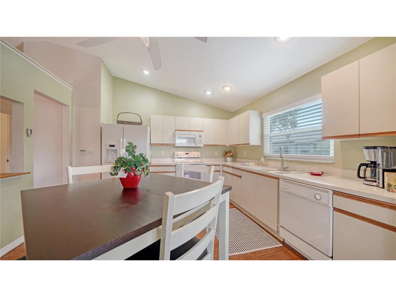 4198 Vallarta Court #3027 Sarasota FL 34233 A4655411 image10