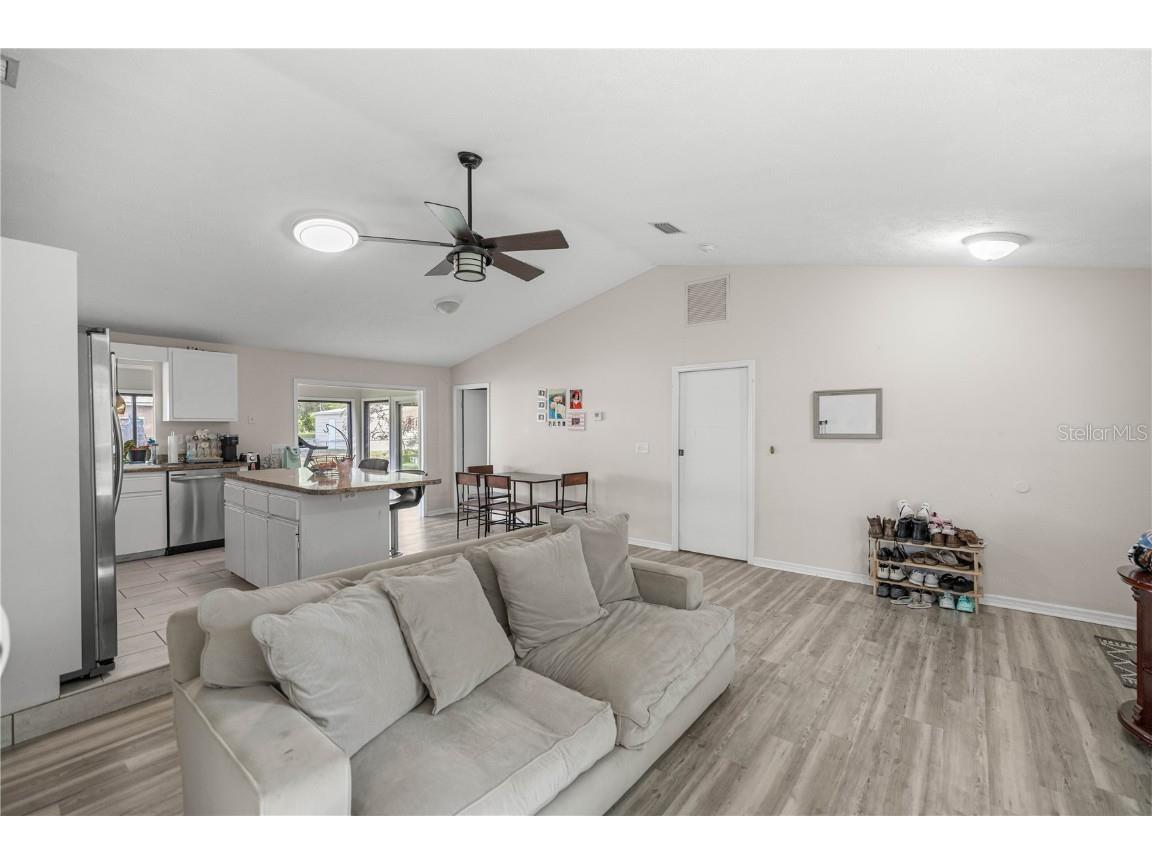 42 Almond Drive Ocala FL 34472 OM704504 image2