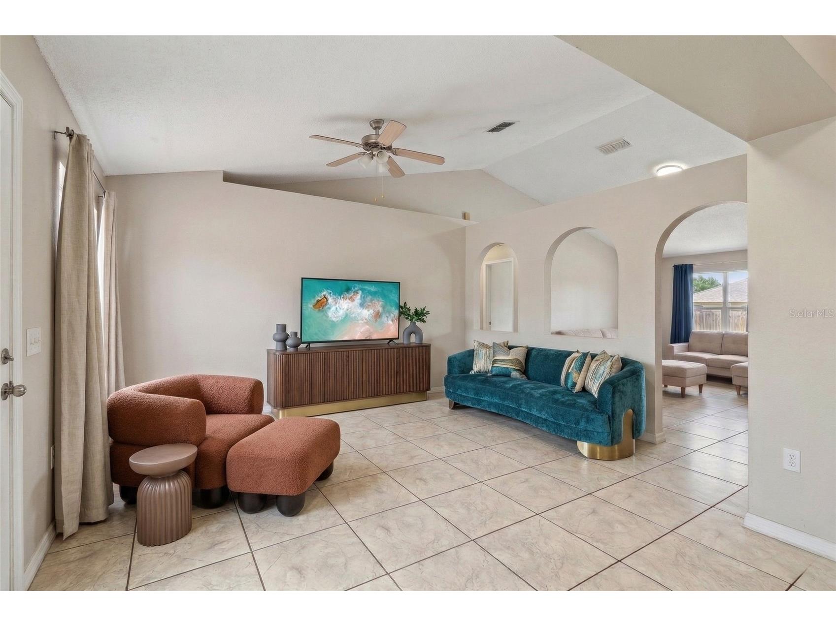 42 Inconnu Dr Poinciana FL 34759 OM722329 image9