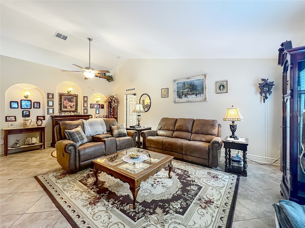 42 Larch Run Ocala FL 34480 V4944555 image2