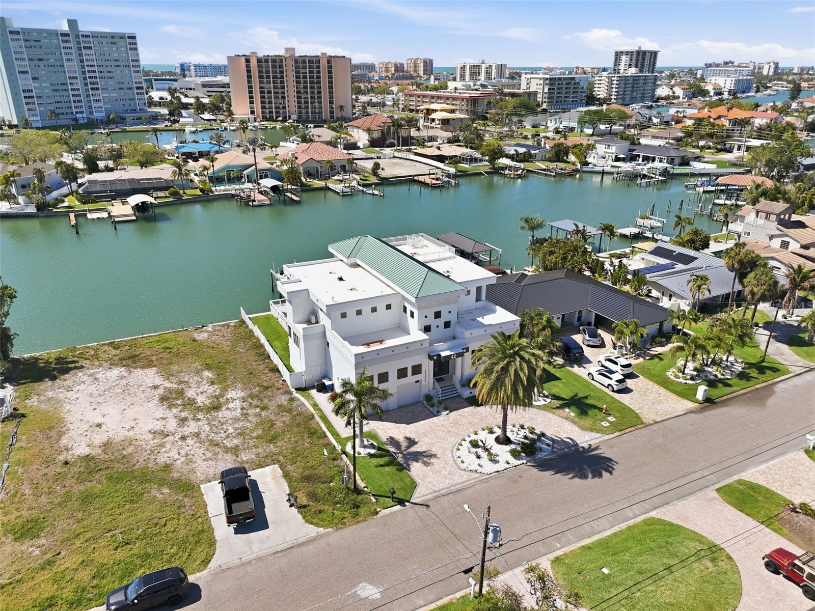 42 Midway Island Clearwater FL 33767 TB8489806 image2
