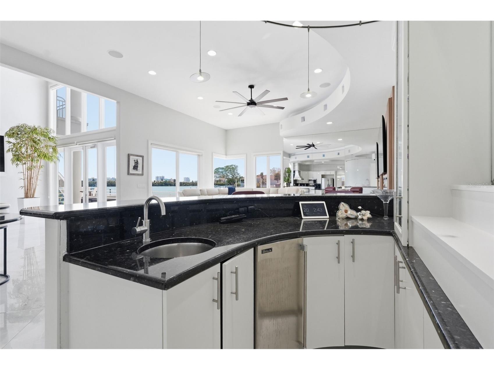 42 Midway Island Clearwater FL 33767 TB8489806 image25