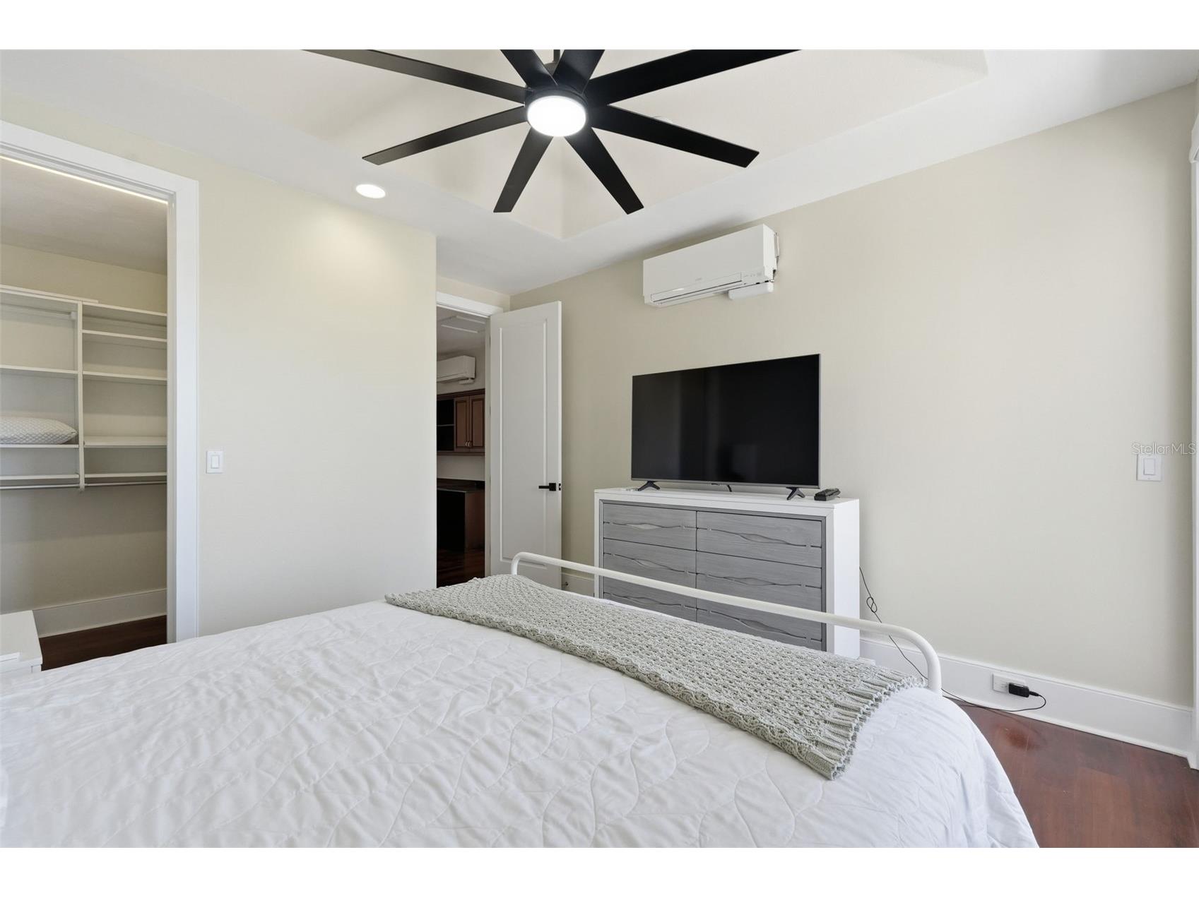 42 Midway Island Clearwater FL 33767 TB8489806 image52