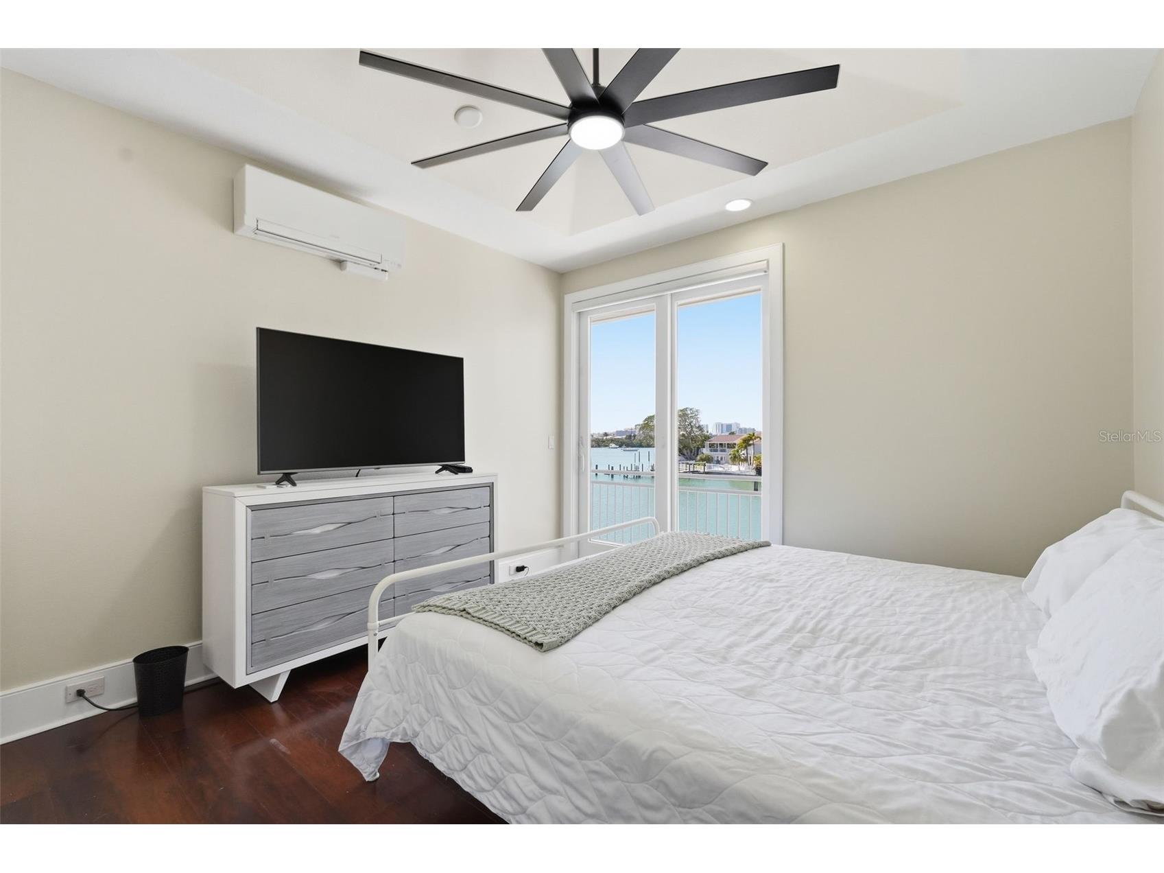 42 Midway Island Clearwater FL 33767 TB8489806 image53