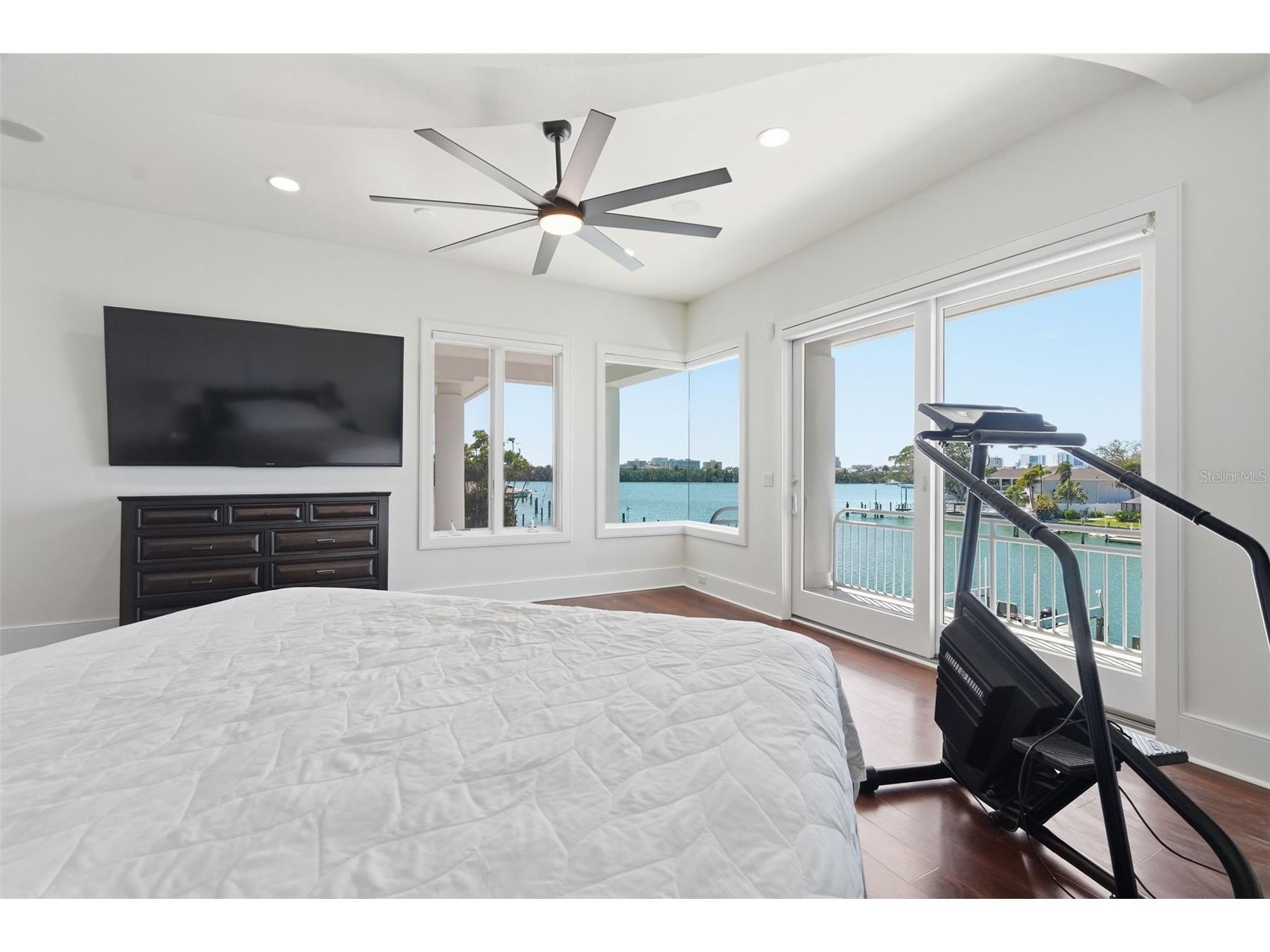 42 Midway Island Clearwater FL 33767 TB8489806 image59