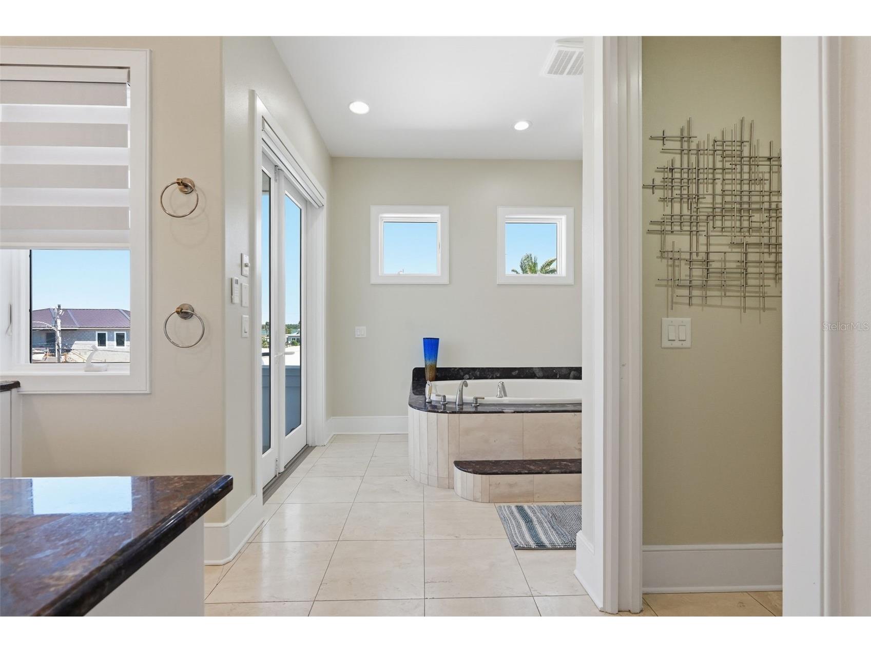 42 Midway Island Clearwater FL 33767 TB8489806 image64