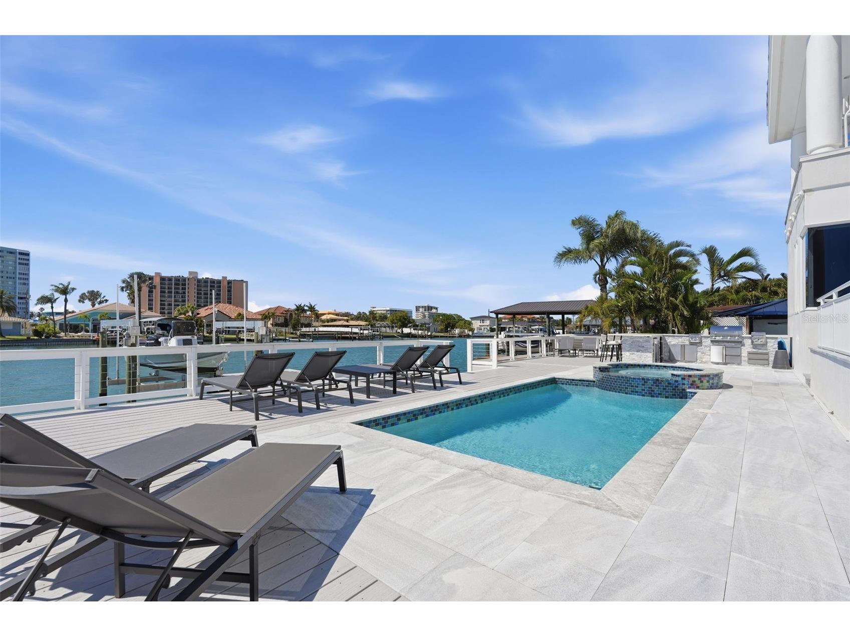 42 Midway Island Clearwater FL 33767 TB8489806 image83