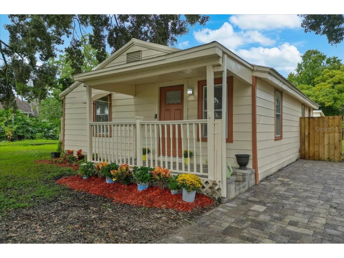 42 S Tyler Avenue Orlando FL 32811 O6229171 image1