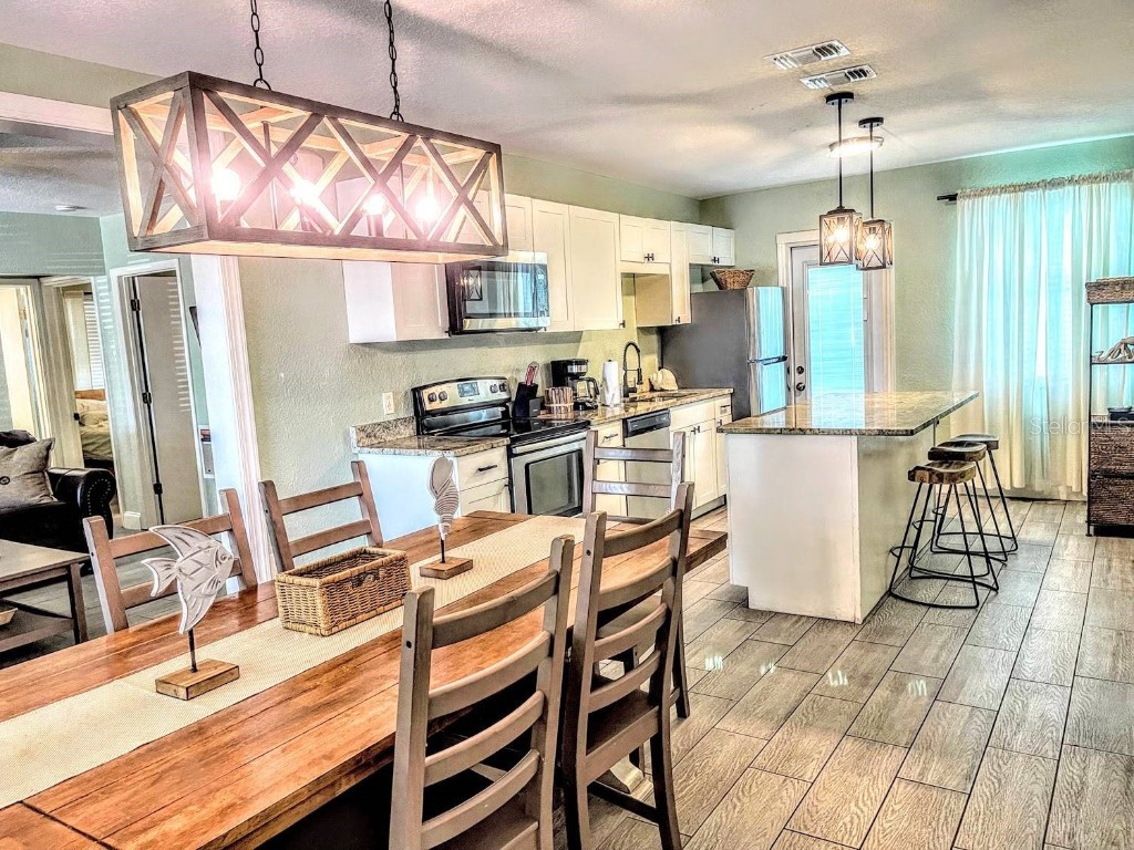 42 Somerset Street Clearwater Beach FL 33767 U8255576 image4