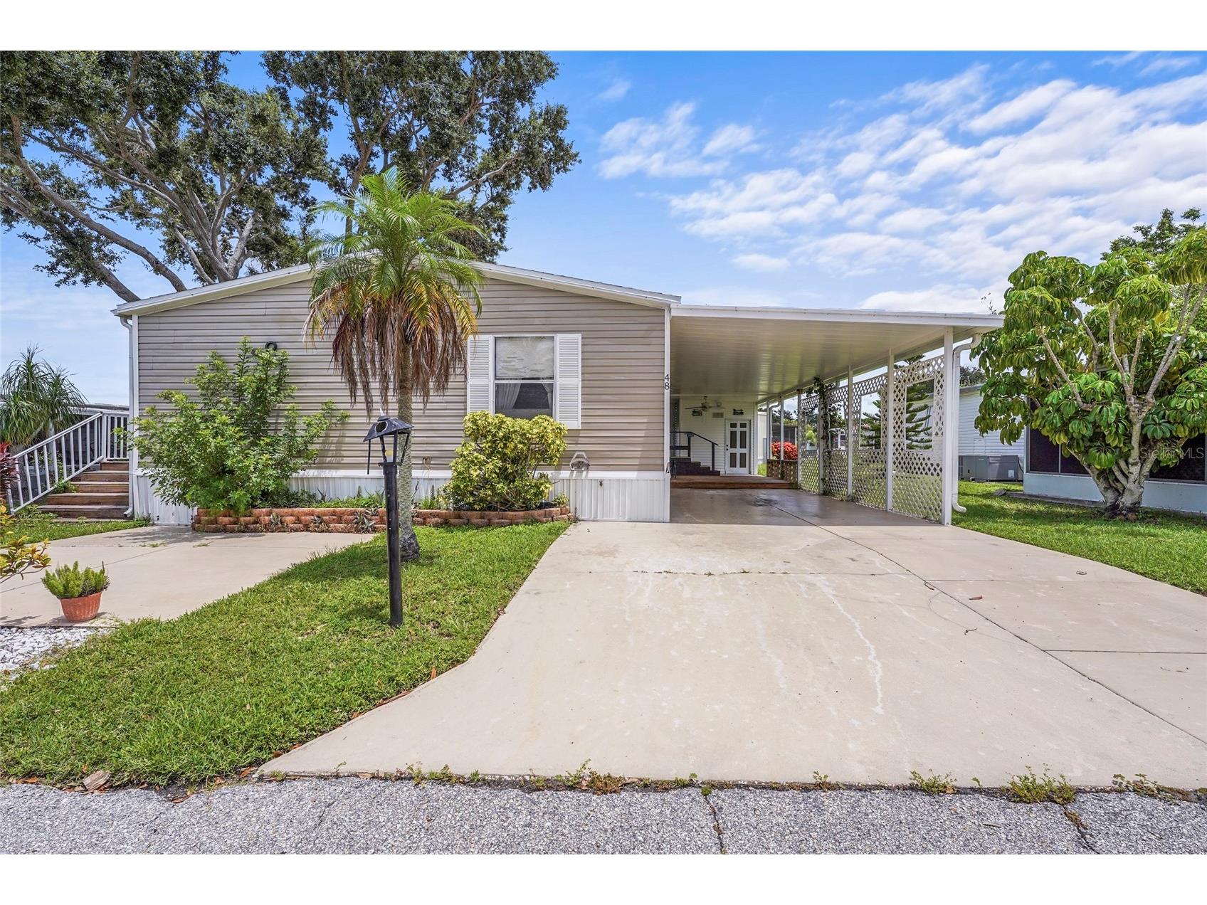 420 49th Street E #48 Palmetto FL 34221 A4678464 image1