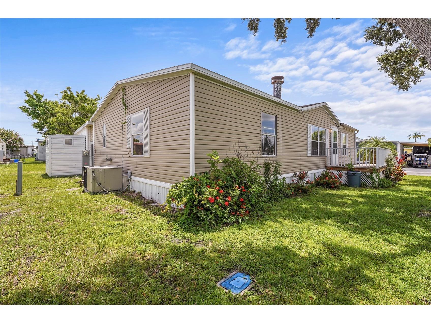 420 49th Street E #48 Palmetto FL 34221 A4678464 image42