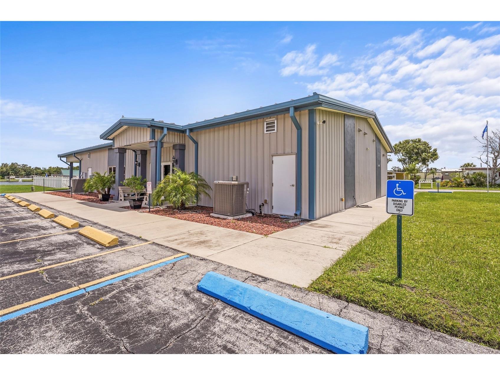 420 49th Street E #48 Palmetto FL 34221 A4678464 image48