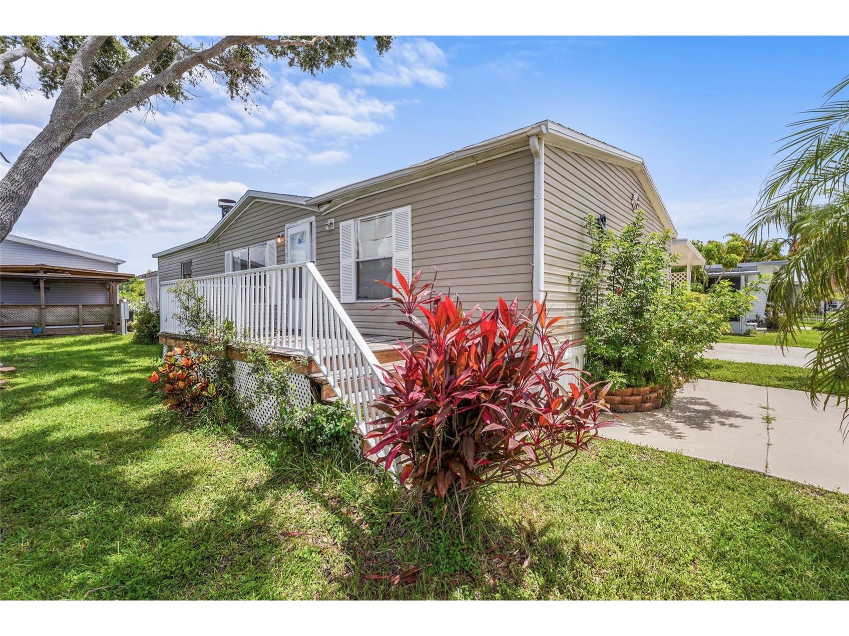 420 49th Street E #48 Palmetto FL 34221 A4678464 image5