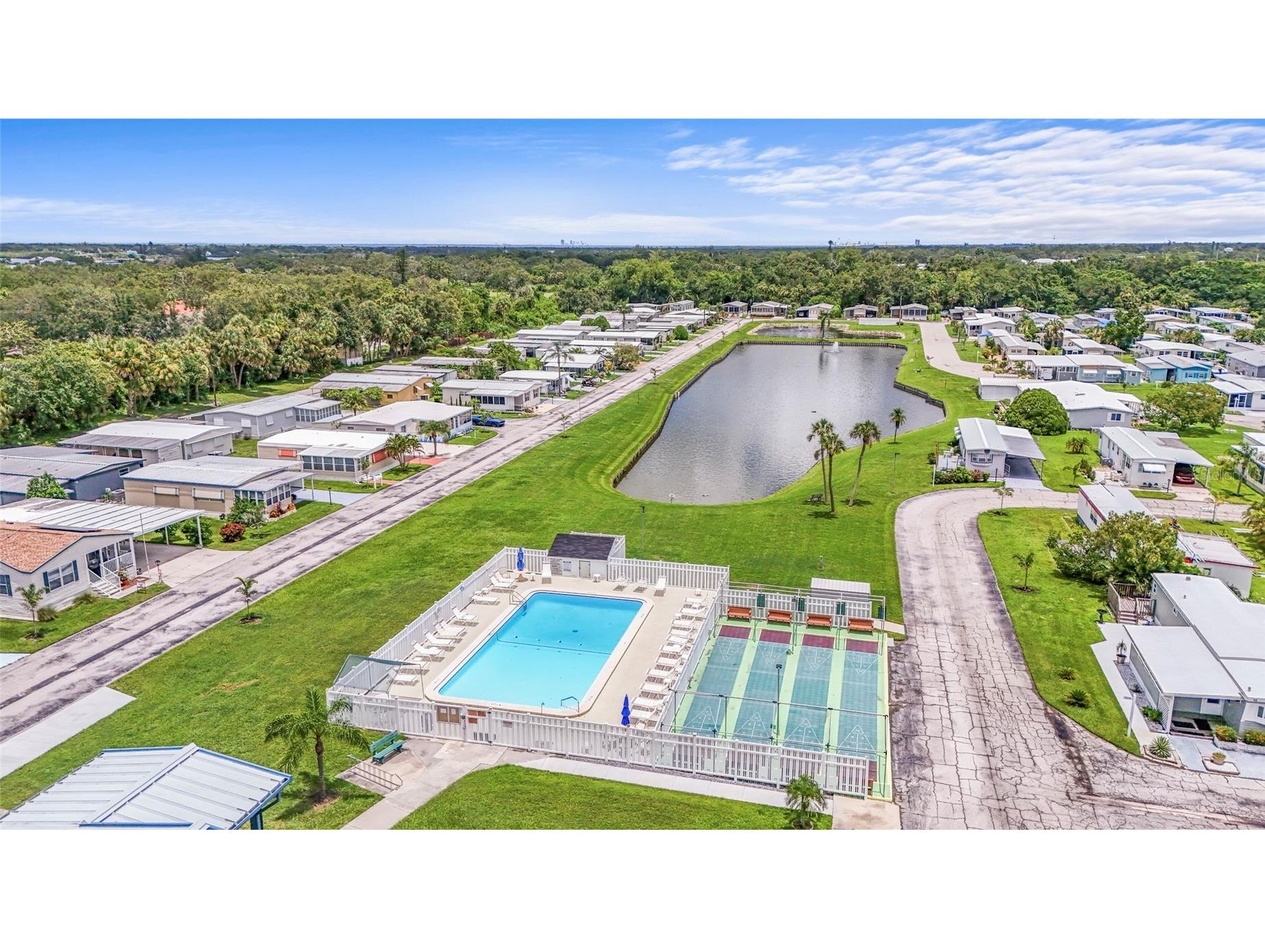 420 49th Street E #48 Palmetto FL 34221 A4678464 image52