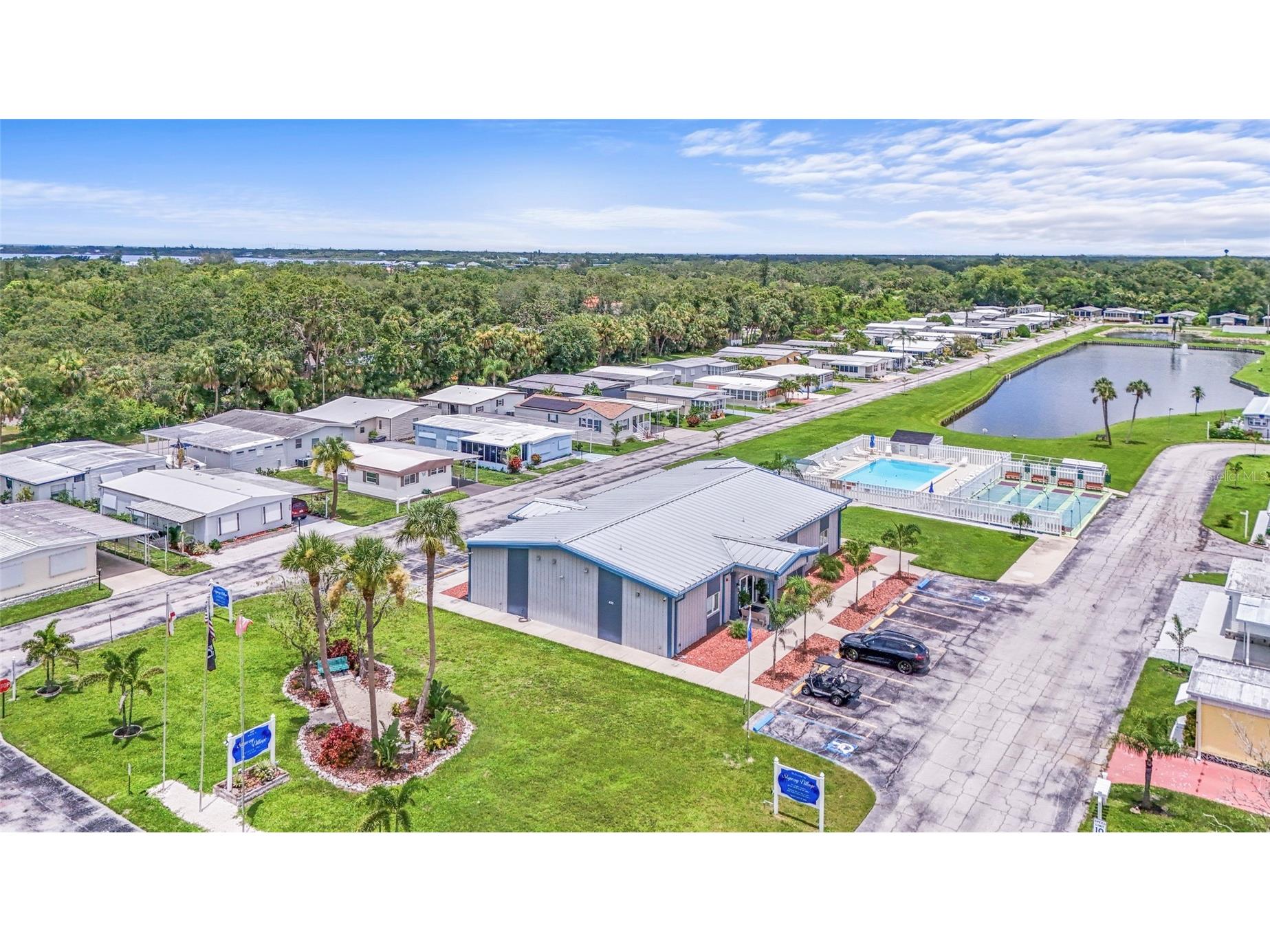 420 49th Street E #48 Palmetto FL 34221 A4678464 image53