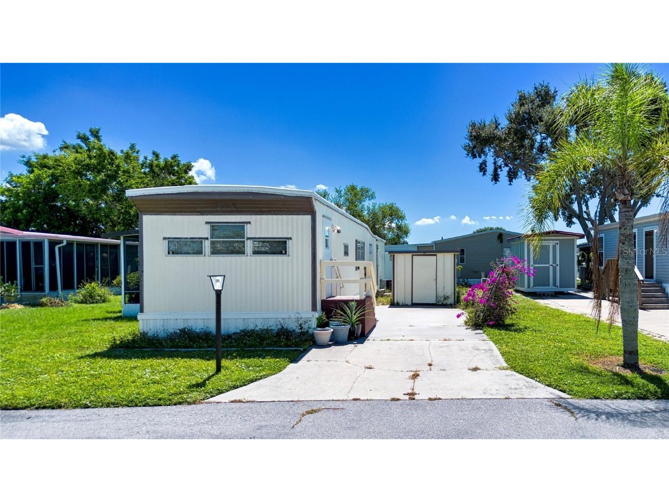 420 49th Street E #63 Palmetto FL 34221 A4666384 image1