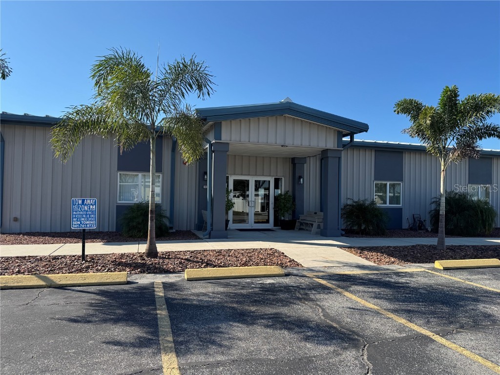 420 49th Street E #85 Palmetto FL 34221 A4672682 image11