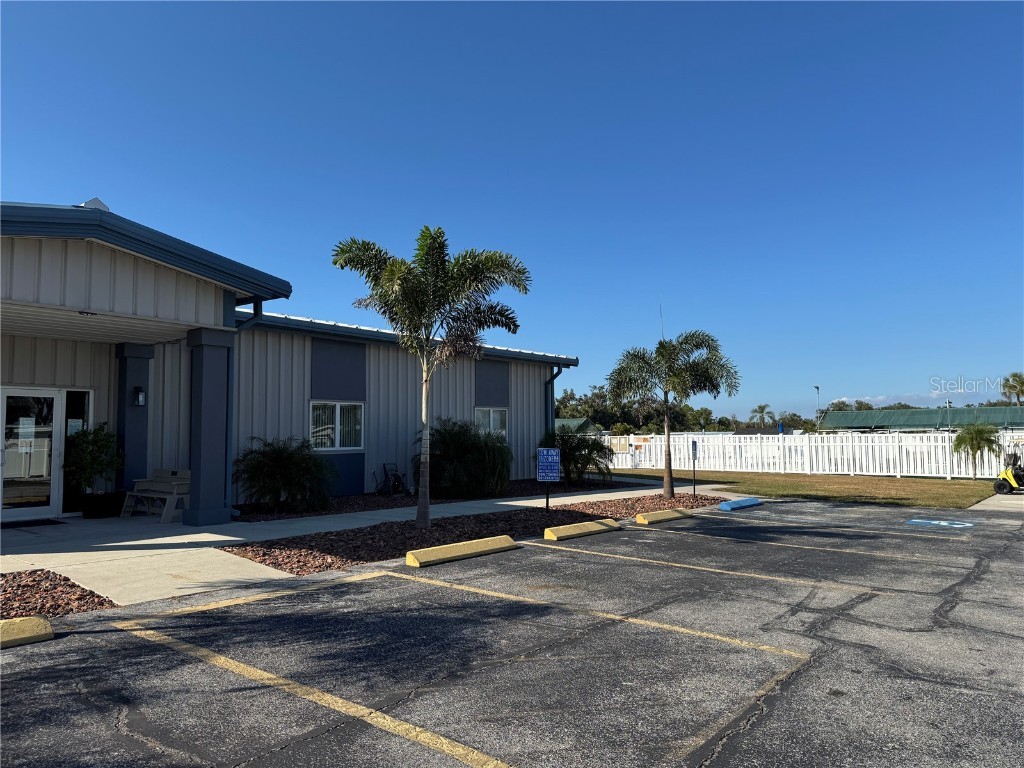 420 49th Street E #85 Palmetto FL 34221 A4672682 image12