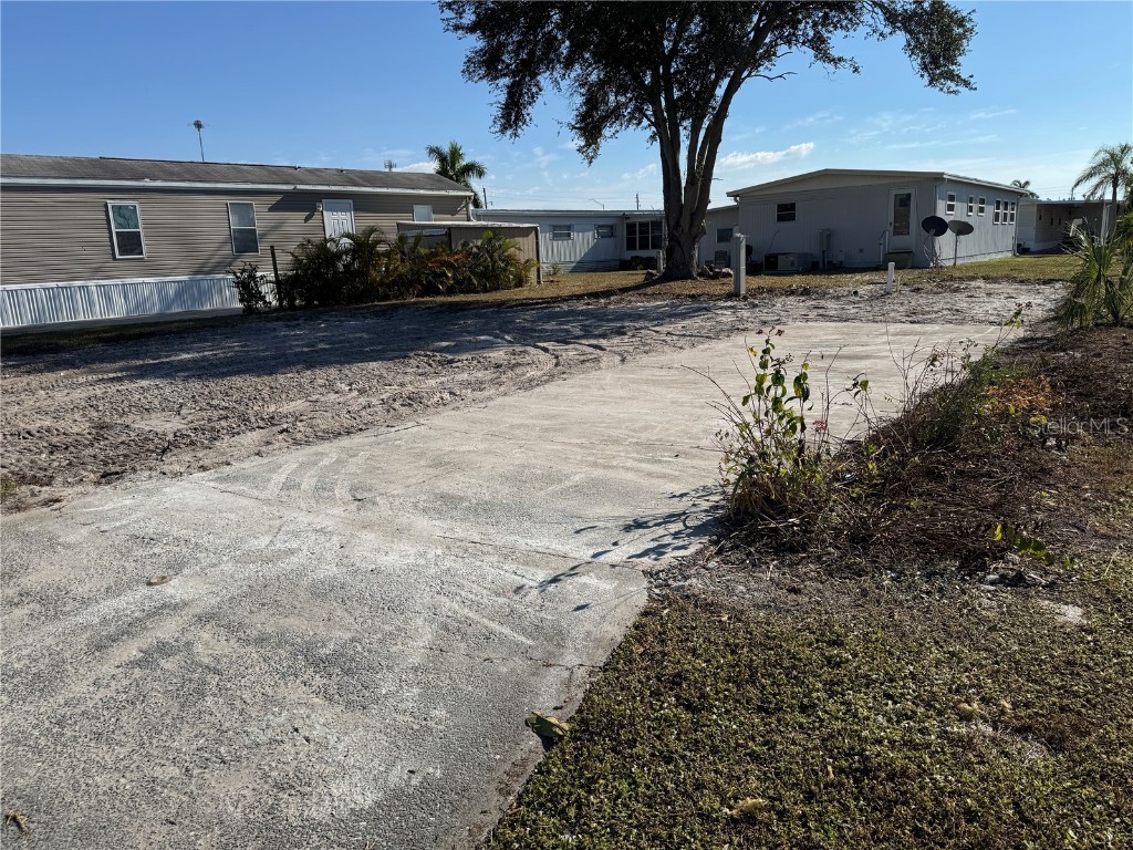 420 49th Street E #85 Palmetto FL 34221 A4672682 image3