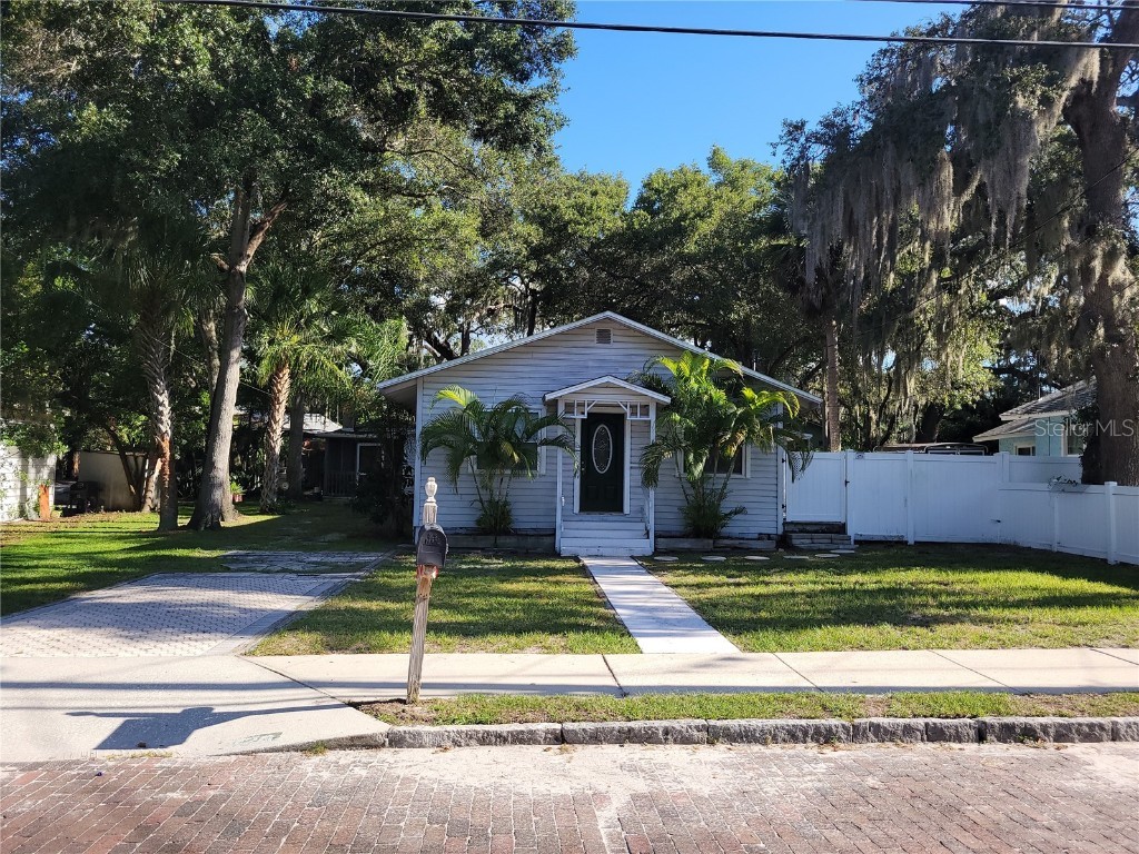 420 5th Street N Safety Harbor FL 34695 U8225317 image1