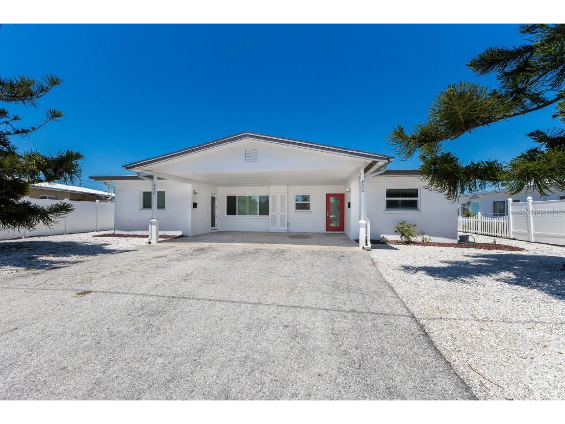 420 63rd Street #B EAST Holmes Beach FL 34217 A4649133 image1