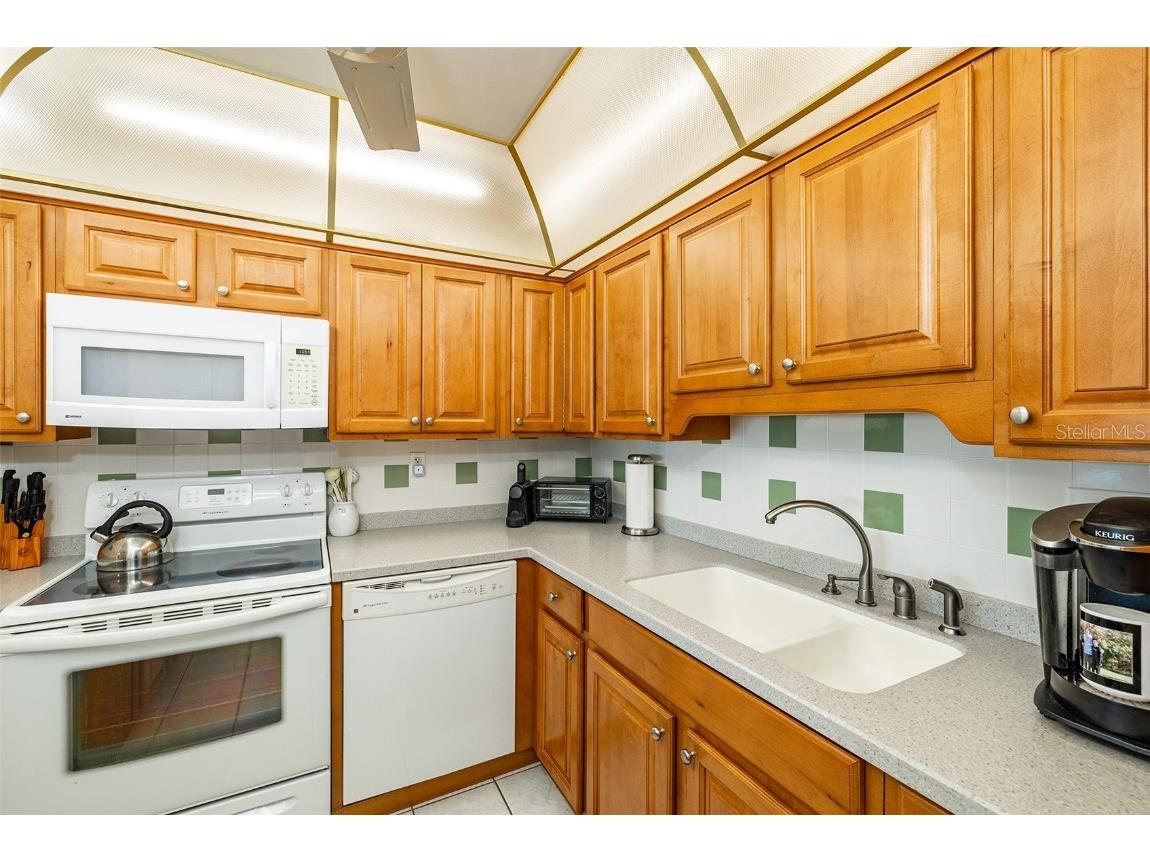 420 64th Avenue #1002 Saint Pete Beach FL 33706 TB8453064 image8