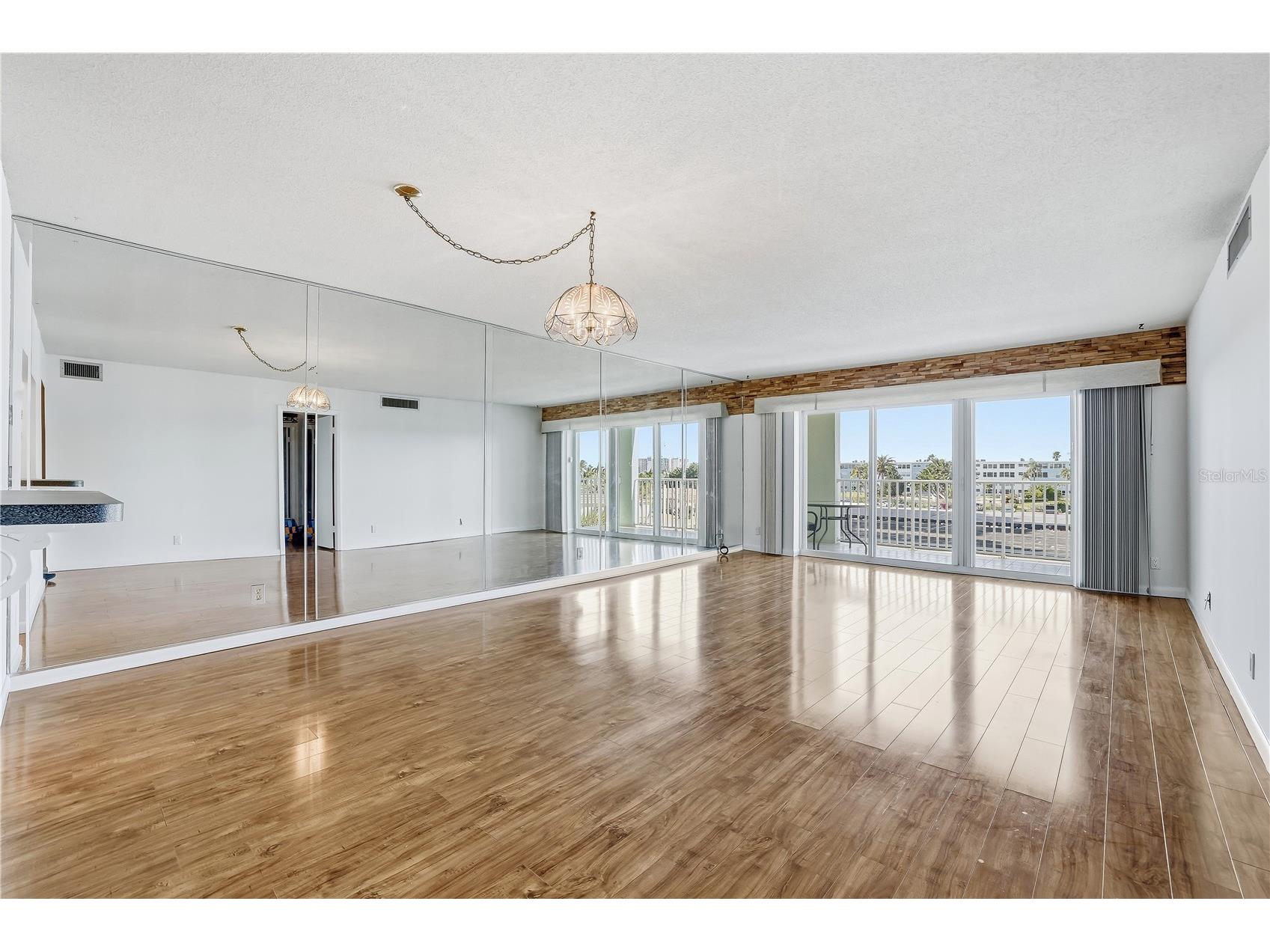 420 64th Avenue #307 Saint Pete Beach FL 33706 - BOCA CIEGA TB8450430 image3