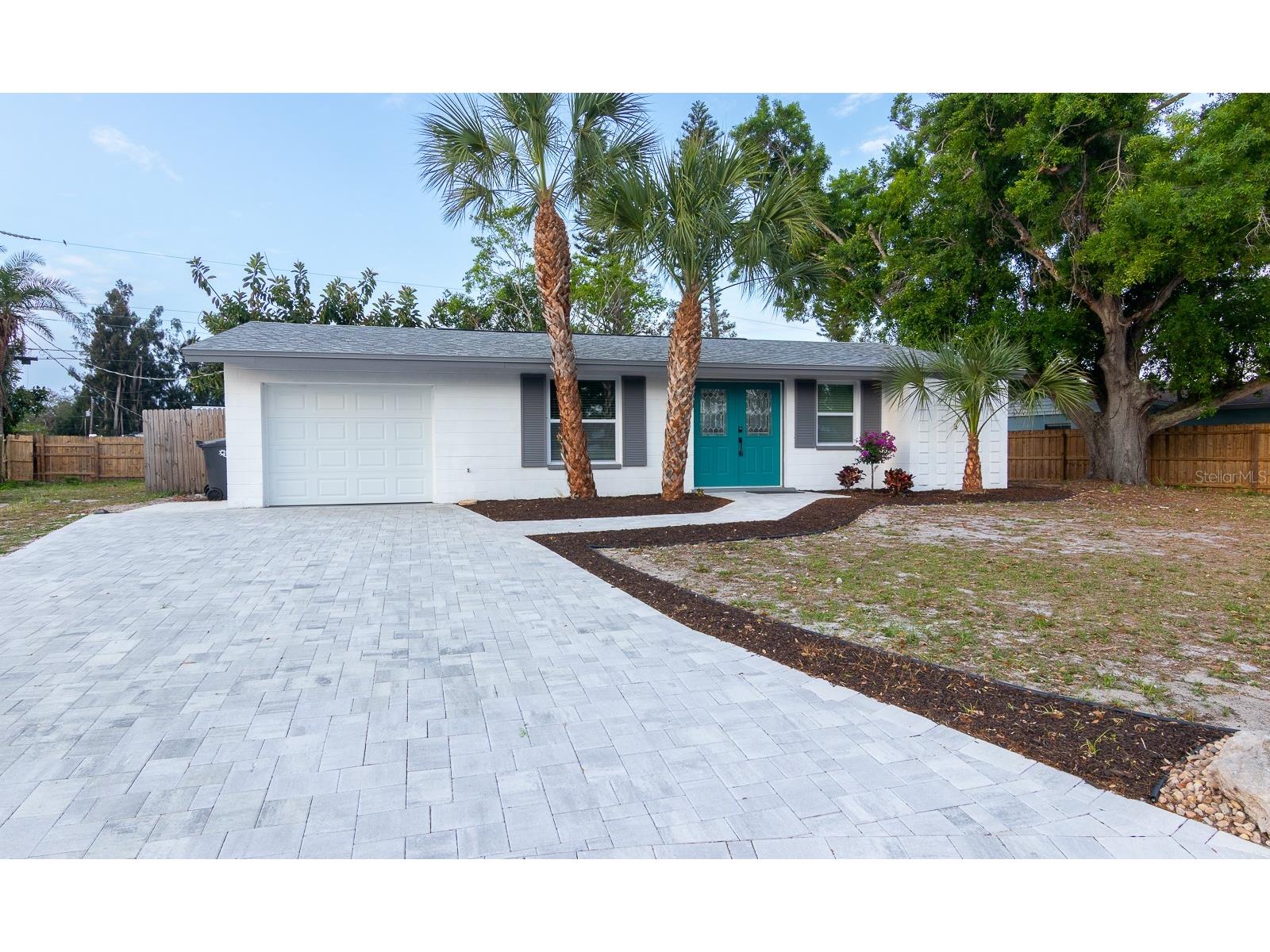 420 Archibald Avenue Sarasota FL 34243 A4687979 image2