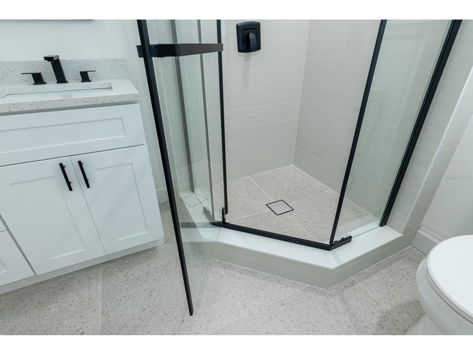 420 Archibald Avenue Sarasota FL 34243 A4687979 image21