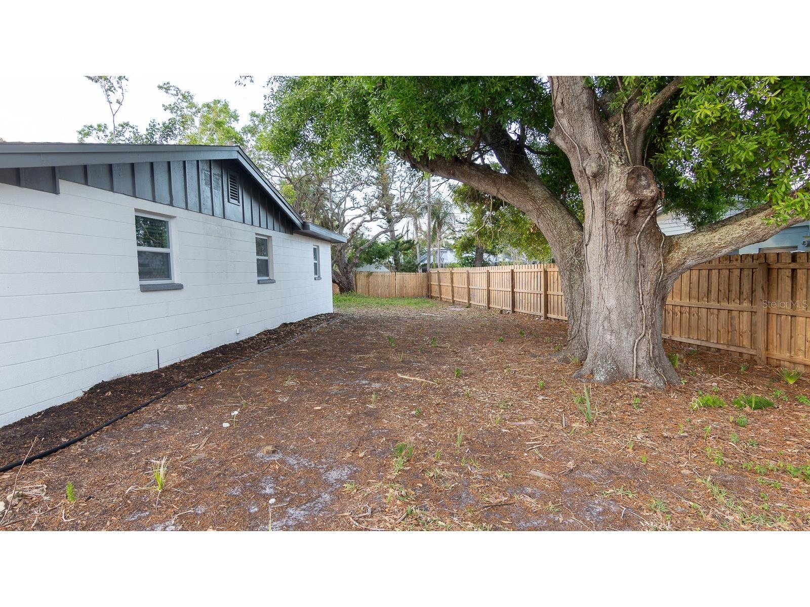 420 Archibald Avenue Sarasota FL 34243 A4687979 image31