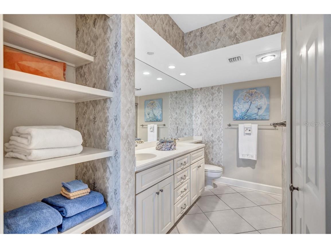 420 Beach Road #203 Sarasota FL 34242 A4631493 image38